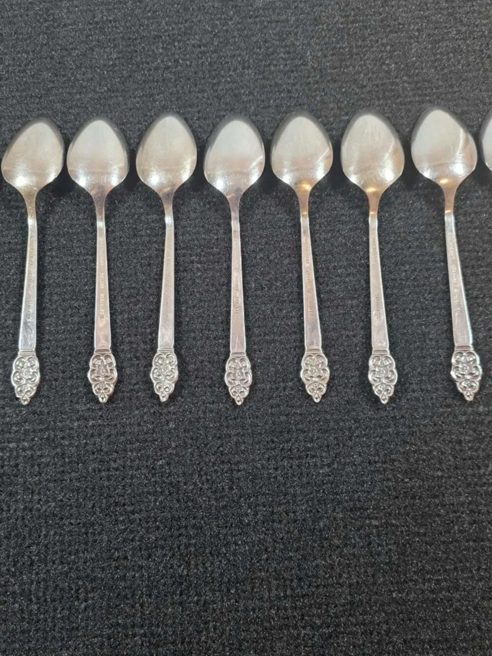 ONEIDACRAFT DELUXE STAINLESS FLATWARE SET SERVING SPOONS NORDIC CROWN 41 PCS